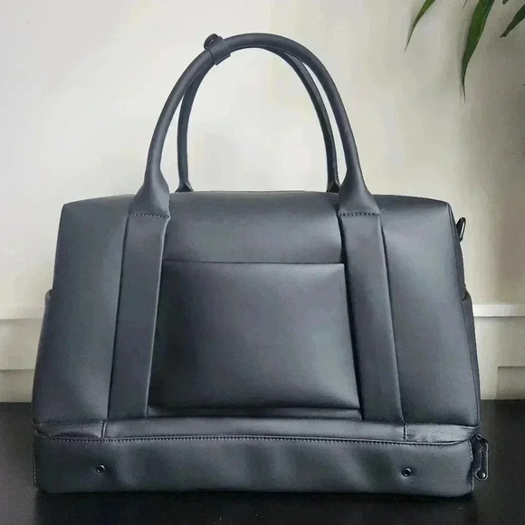 NWT J Lindeberg Travel Storage Boston Bag MSRP $355 - Picture 2 of 7